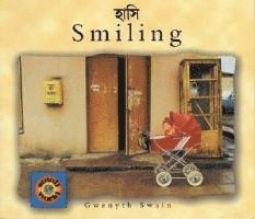 bokomslag Smiling (English-Bengali)