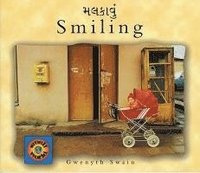 bokomslag Smiling (English-Gujarati)