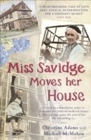 bokomslag Adams, C: Miss Savidge Moves Her House