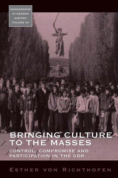 Esther von Richthofen - Bringing Culture to the Masses, Inbunden