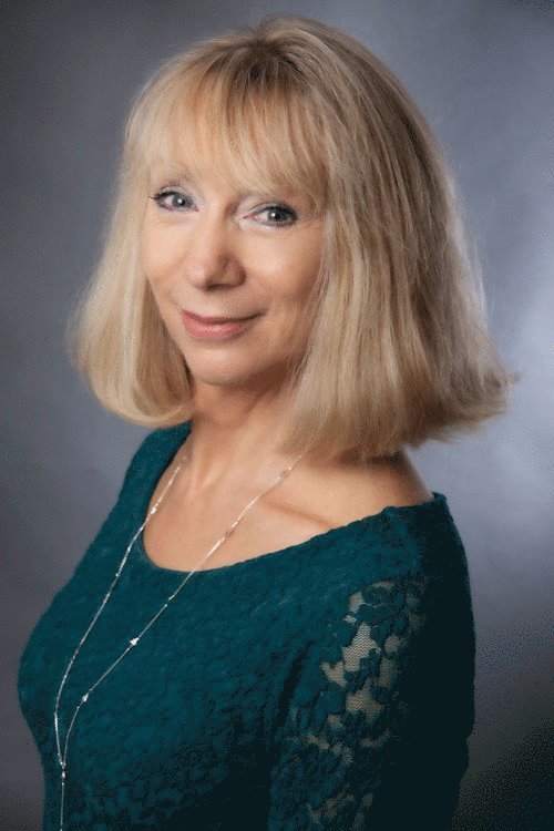 Gill Paul - Women and Children First, Häftad