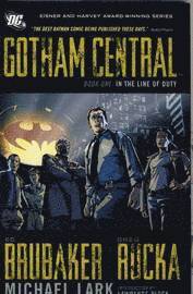 bokomslag Gotham Central Deluxe: Bk. 1 In the Line of Duty