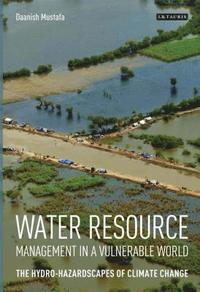 bokomslag Water Resource Management in a Vulnerable World