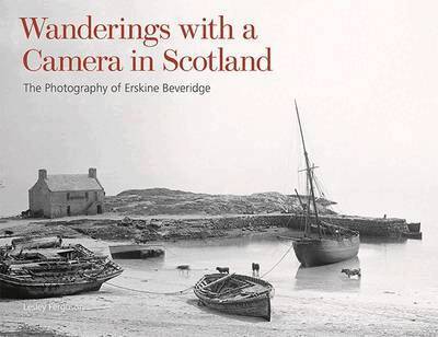 Lesley Ferguson - Wanderings with a Camera in Scotland, Häftad