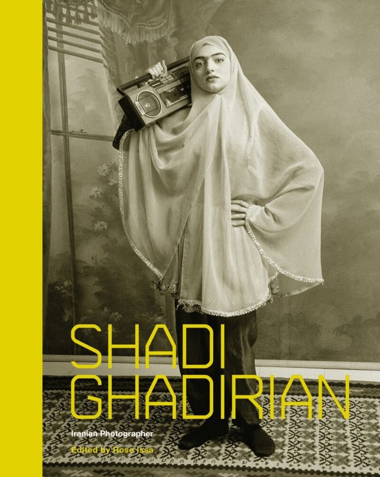 Rose Issa - Shadi Ghadirian, Häftad