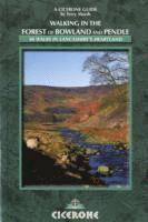 Terry Marsh - Walking in the Forest of Bowland and Pendle, Häftad