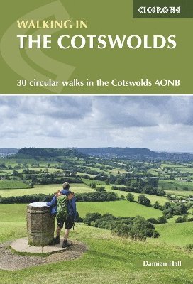 Damian Hall - Walking in the Cotswolds, Häftad