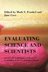 bokomslag Evaluating Science and Scientists