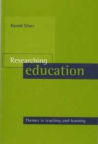 bokomslag Researching education