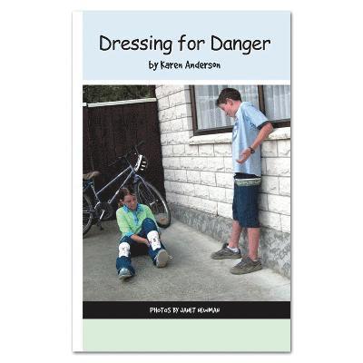 KINGSCOURT / MC, KINGSCOURT / MC - DRESSING FOR DANGER - RR WHITE, Häftad