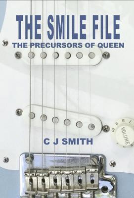 Christopher John Smith - Smile File, Häftad