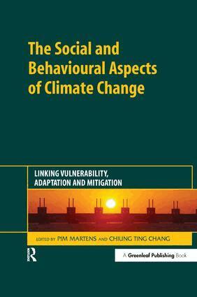 Pim Martens, Chiung Ting Chang - Social and Behavioural Aspects of Climate Change, Inbunden