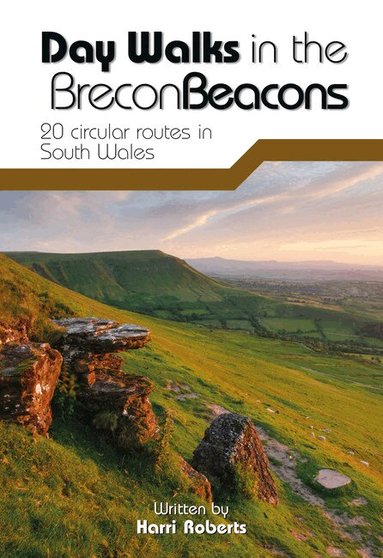 Harri Roberts - Day Walks in the Brecon Beacons, Häftad