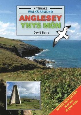 bokomslag Walks Around Anglesey/Ynys Mn