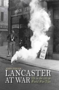 bokomslag Lancaster at War