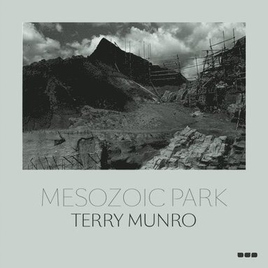 Terry Munro - Mesozoic Park: Terry Munro, Häftad