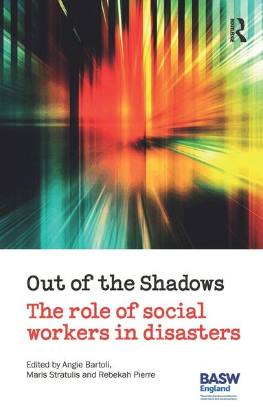 Angie Bartoli, Maris Stratulis, Rebekah Pierre - Out of the Shadows, Häftad