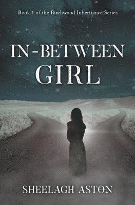 bokomslag IN-BETWEEN GIRL