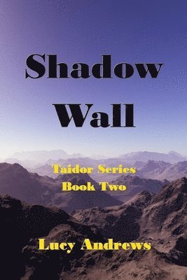 Lucy Andrews - Shadow Wall, Häftad