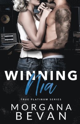 Morgana Bevan - Winning Nia, Häftad