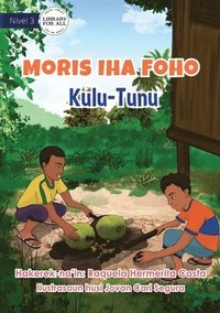bokomslag Living In The Village - Grilled Breadfruit - Moris iha Foho - Kulu Tunu