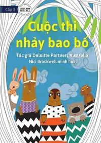 bokomslag The Sack Race - Cu?c thi nh?y bao b?