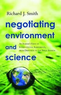bokomslag Negotiating Environment and Science
