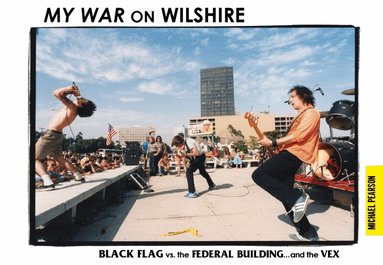 Michael Pearson - My War On Wilshire, Inbunden