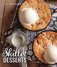bokomslag Skillet Desserts