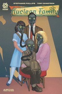 bokomslag NUCLEAR FAMILY
