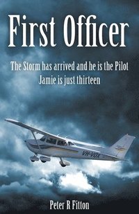 bokomslag First Officer