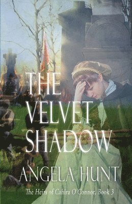 Angela E Hunt - Velvet Shadow, Häftad