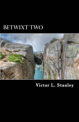 bokomslag Betwixt Two: A devotional journey through Philippians