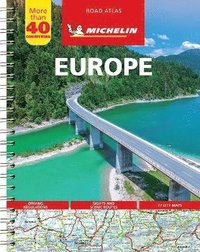 bokomslag Europe - Tourist and Motoring Atlas (A4-Spiral)