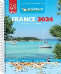bokomslag France 2024 - Tourist & Motoring Atlas A4 Laminated Spiral