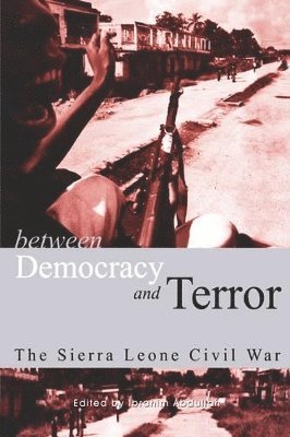 bokomslag Between Democracy and Terror