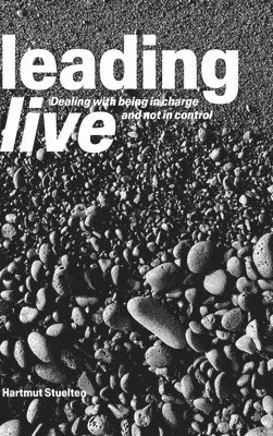 bokomslag leading live
