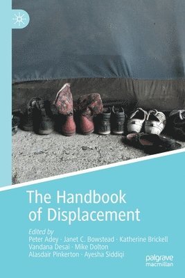 bokomslag The Handbook of Displacement