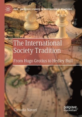 Cornelia Navari - International Society Tradition, Häftad