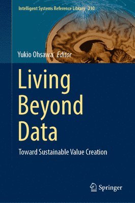 bokomslag Living Beyond Data