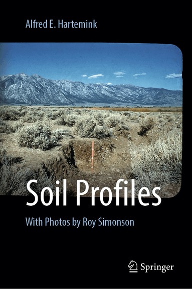 Alfred E. Hartemink - Soil Profiles, Inbunden