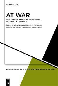 Kate Kangaslahti, Iveta Slavkova, Fatima Borrmann, Sascha Bru, David Ayers - At War, Inbunden