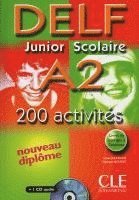 bokomslag DELF junior scolaire A2. 200 activités