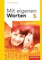 bokomslag Mit eigenen Worten 5. Arbeitsheft. Realschulen. Bayern