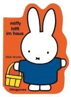 bokomslag Miffy hilft im Haus