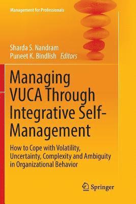 bokomslag Managing VUCA Through Integrative Self-Management