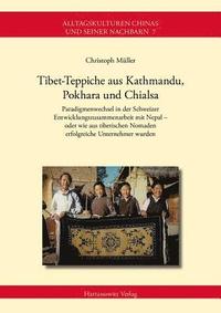 bokomslag Tibet-Teppiche Aus Kathmandu, Pokhara Und Chialsa: Paradigmenwechsel in Der Schweizer Entwicklungszusammenarbeit Mit Nepal - Oder Wie Aus Tibetischen