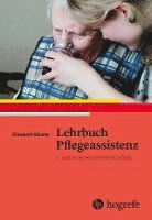 bokomslag Lehrbuch Pflegeassistenz