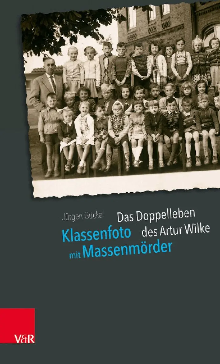 Jurgen Guckel - Klassenfoto mit Massenmörder, Inbunden. Tillgänglighet: Lägg i varukorg