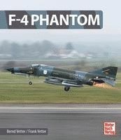 bokomslag F-4 Phantom